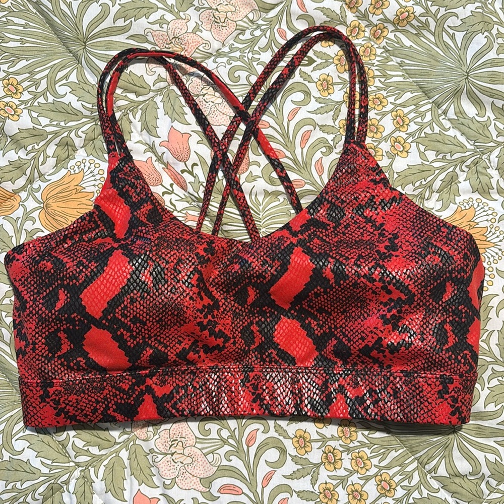 TIL You Collapse XL Sports Bra Red Snake Print